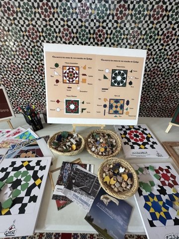 Atelier d'éveil artistique : Coloriages de motifs traditionnels et Puzzles de Zellige