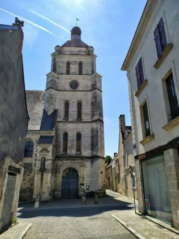 église Saint Pierre et Saint Laurent de Baugé