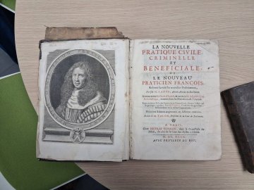 Découverte d’un don patrimonial écrit à l’Université