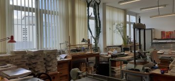 Découvrir le fonctionnement d'un atelier de reliure au sein d'une Université