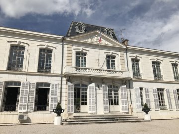 Le Château de la Demande et les Monuments de la Légion étrangère