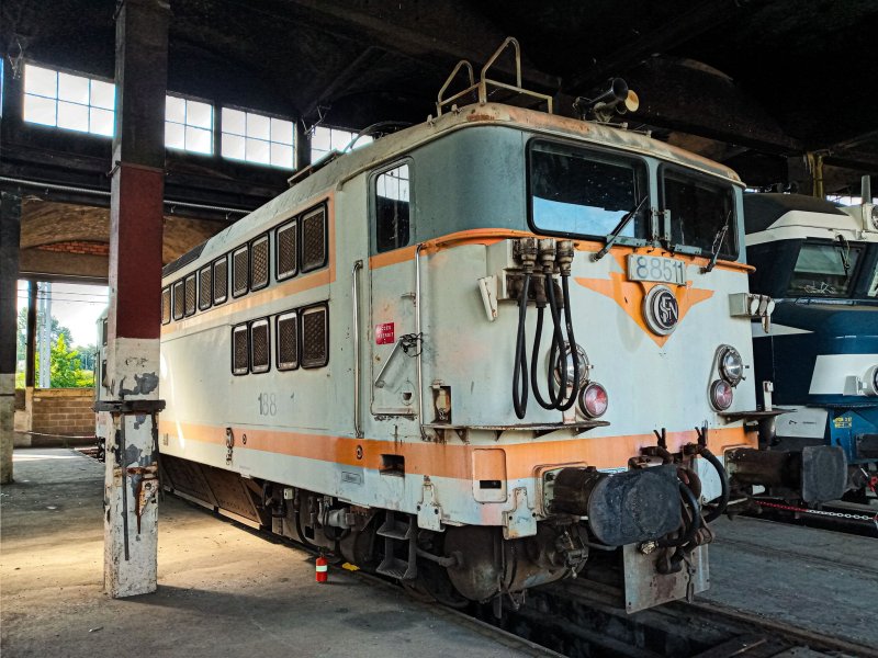 Exposition de la locomotive électrique BB-88511