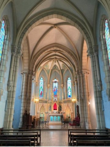 Visite de la chapelle de l'ancien pensionnat de Saint-Laurent-en-Brionnais