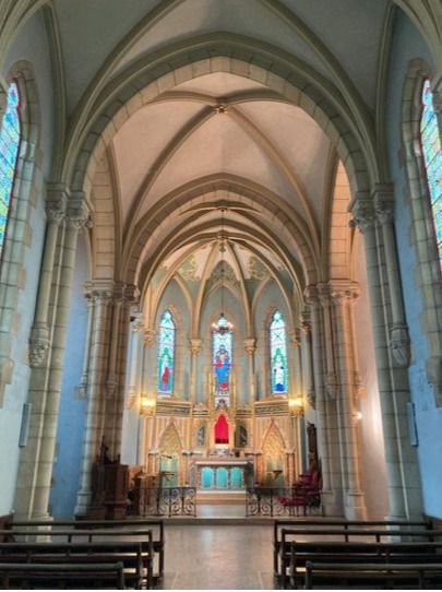 Visite de la chapelle de l'ancien pensionnat de Saint-Laurent-en-Brionnais