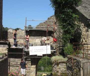 Projection : chantiers bénévoles, patrimoine vivifié