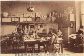 Exposition sur l'histoire du pensionnat de Saint-Laurent-en-Brionnais
