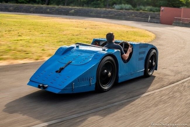 Classiques en mouvement ! Rassemblement sur l’autodrome