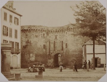 Visite guidée "Changer pour durer : l'histoire des remparts de Dinan"