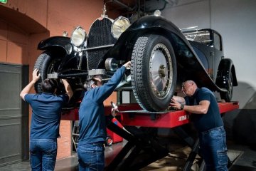 Dans les coulisses du Musée National de l’Automobile