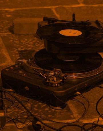 Festival Riverrun : 7 Haïkus pour un tourne-disque
