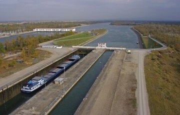 Accès au bajoyer de l'écluse EDF de Fessenheim