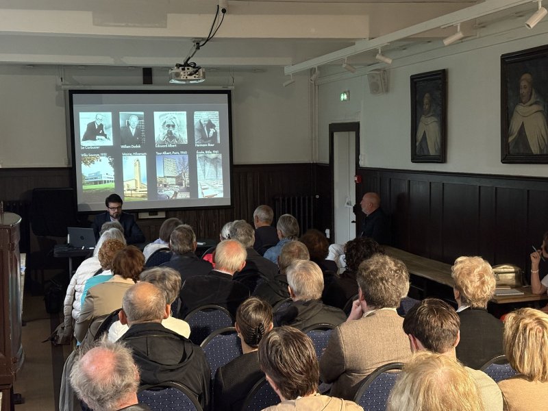 Conférence « Les vitraux de Manessier à l'Eglise du Saint-Sépulcre  
d'Abbeville : comme une cosmogonie » par Jean-François Cocquet