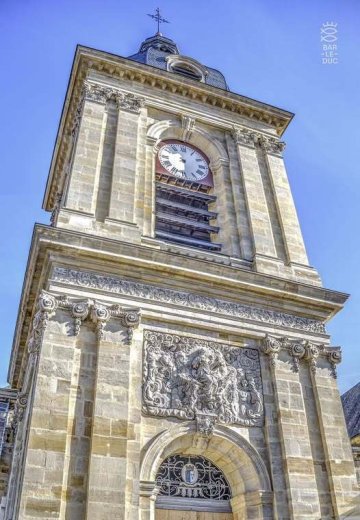 Présentation par un architecte du patrimoine des travaux de restauration réalisés sur l'église Notre-Dame