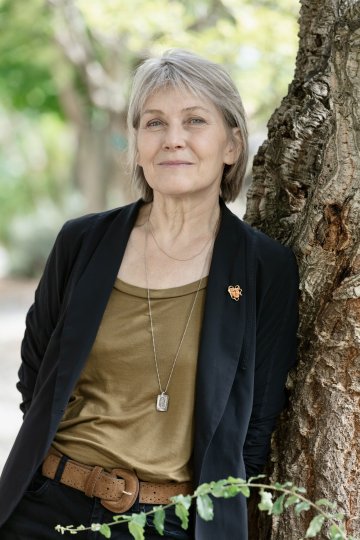 Léona D. par Ella Balaert