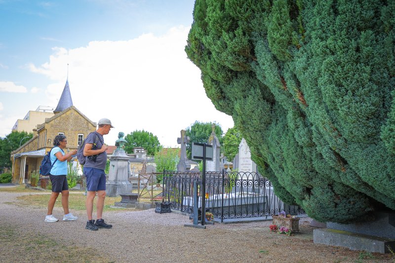 Rencontre avec les illustres de Charleville-Mézières : le cimetière Boutet