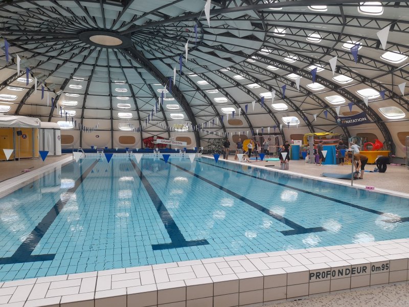 De l'Hôtel Gabriel à la piscine Tournesol, visite à vélo