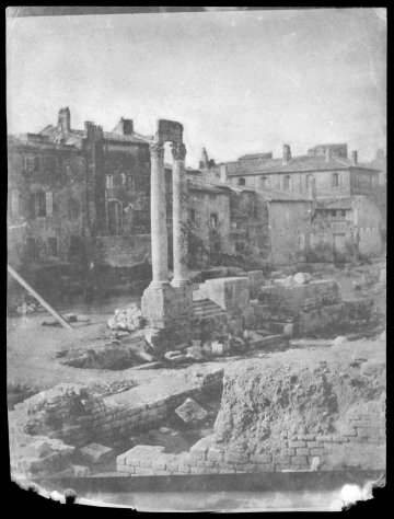 Les Monuments d’Arles dans l’œil des premiers photographes