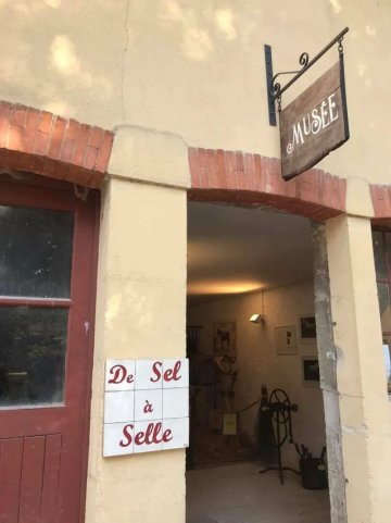 Visite d’un musée associatif « de sel à selle »