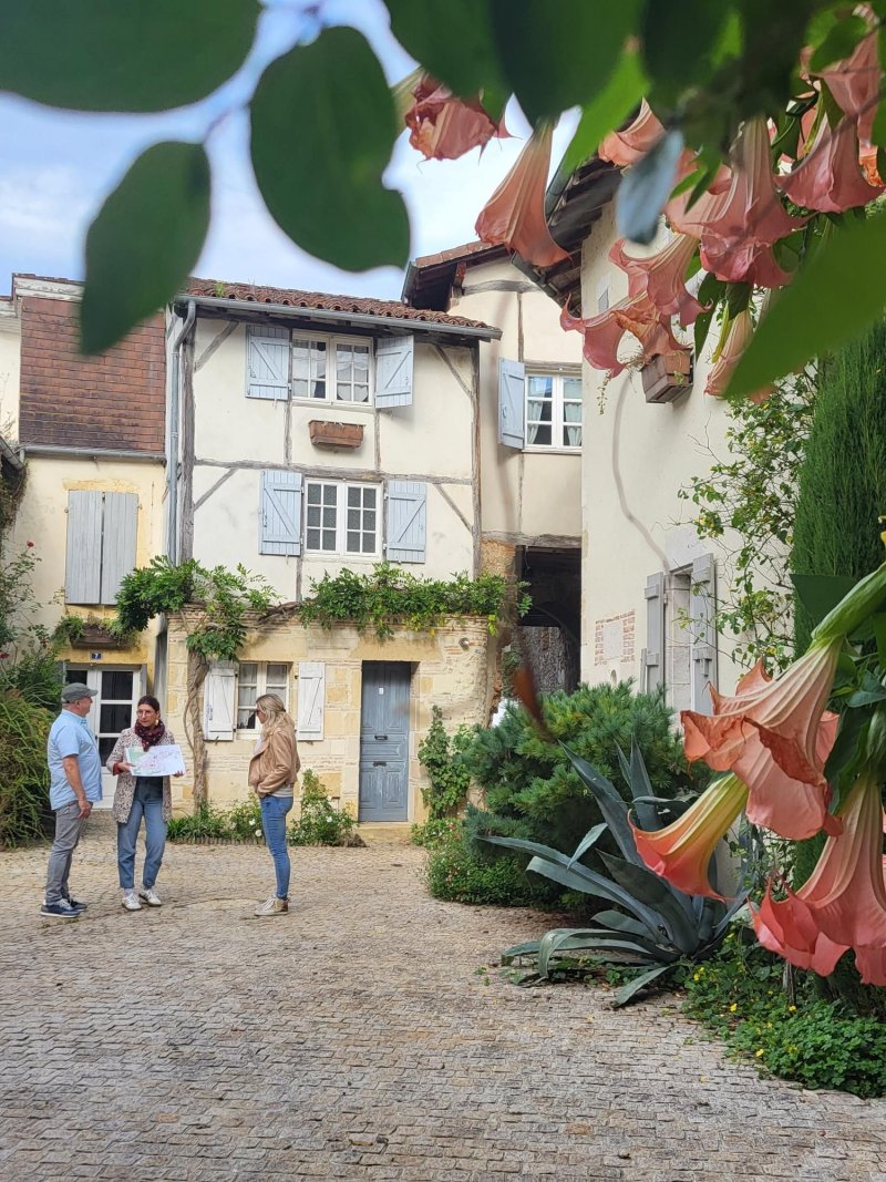 Visite guidée : « entre chemins et remparts »