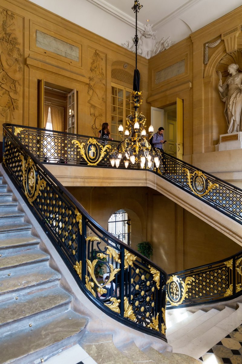 Histoire de la place d’Armes et de l’hôtel de ville