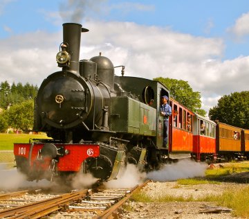 GARE OUMEY RAUCOULES –VELAY EXPRESS