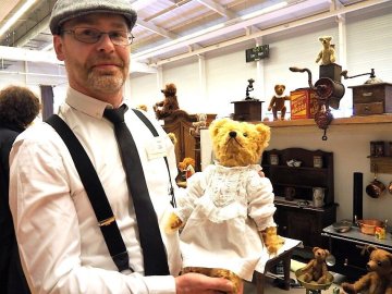 Démonstration participative : Comment fabriquer et restaurer un ours en peluche?