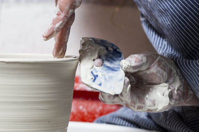 Découverte de Saint-Quentin-la-Poterie, capitale de la céramique - Ville & Métiers d'Art