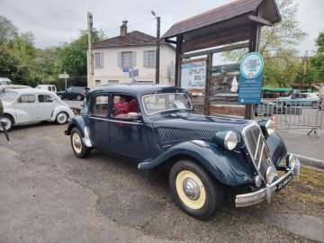 Exposition de véhicules anciens sport et prestige