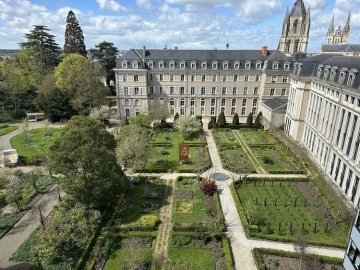Visite des jardins de l'Hôtel du Département