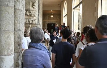 Visite historique de la crypte à l'Hôtel du Département