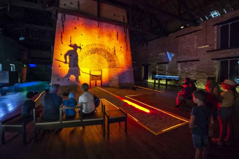 Spectacle sur un haut fourneau du XIXème siècle