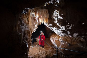 Visite des grottes de Blanot