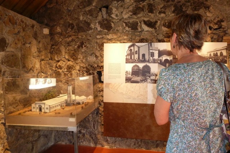 Exposition "Mémoires de Grands-Bois, Les Calbanons de La Cafrine"