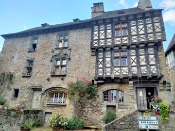 Visite guidée du village et du château de Ségur-le-Château
