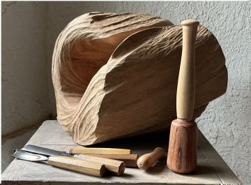 Pratique de la taille de bois : dialogue avec la matière