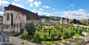 Visite guidée de l'Hôtel Dieu de Tonnerre, de la Chocolaterie Thevenin et de l'Hôtel d'Uzès