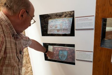 Visite commentée du château médiéval de Puisserguier et de sa salle d'interprétation des plafonds peints médiévaux