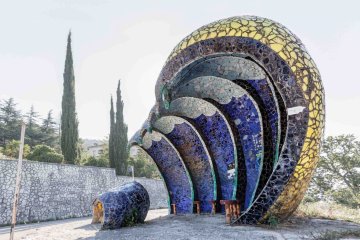 Projection : Soviet bus stops
