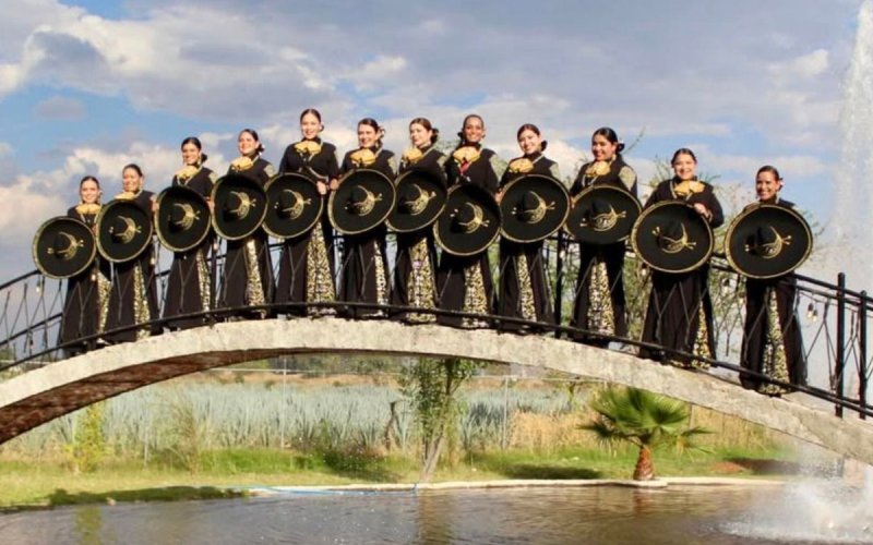 Table ronde : « Cheffes de mariachis : parcours, passions et femmage aux pionnières »