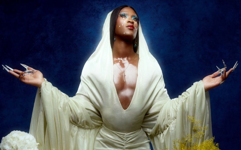 Je vous salue Mami • Spectacle de Mami Watta