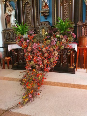 Décor floral : Notre-Dame aux couleurs de l'automne