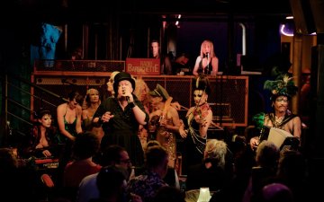 Le fameux cabaret de « La Barbichette » est à La Machine du Moulin Rouge en décembre !