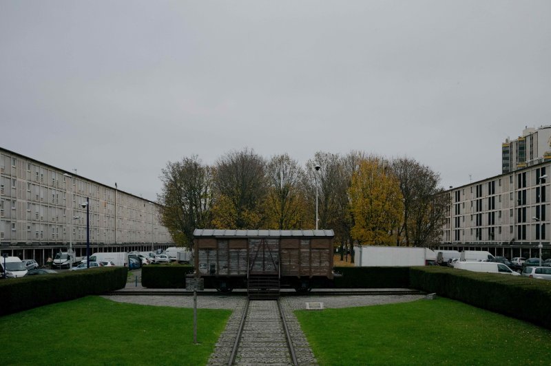 Qui raconte la ville ? Récits, mémoires et transformations des territoires