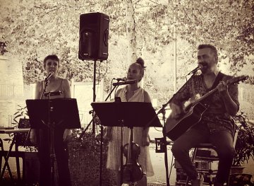 Les Chromatisés en concert pour le Folk Club de Cahors avec des harmonies folk