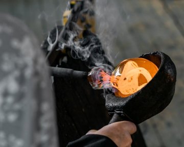 Soufflage du verre à la canne