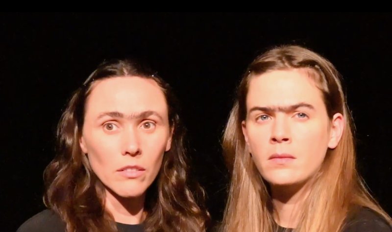 Sortie de résidence / Singe [titre provisoire] - Cie HUM • Mathilde Bonicel et Inês Campos