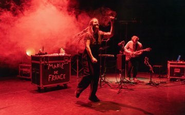 Théâtre musical en LSF et en français : Les Fables de Marie de France