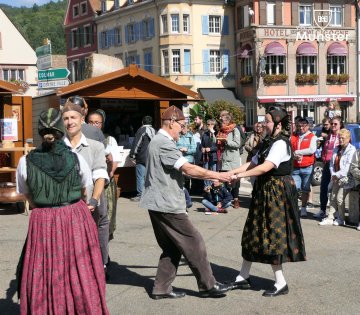 Ouverture de la mairie de Munster, exposition et danses folkloriques