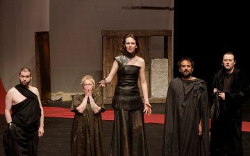 Tragédie démocratie, une pièce sur la démocratie et la citoyenneté athénienne au Théâtre Silvia Monfort