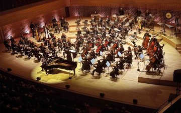 « Tchaïkovsky, Le Lac des Cygnes» par l'Orchestre Colonne
